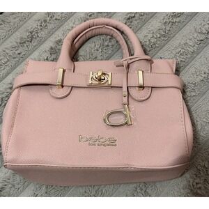BEBE BRAND HANDBAG. A CLASSIC Evie Small satchel. BRAND NEW.